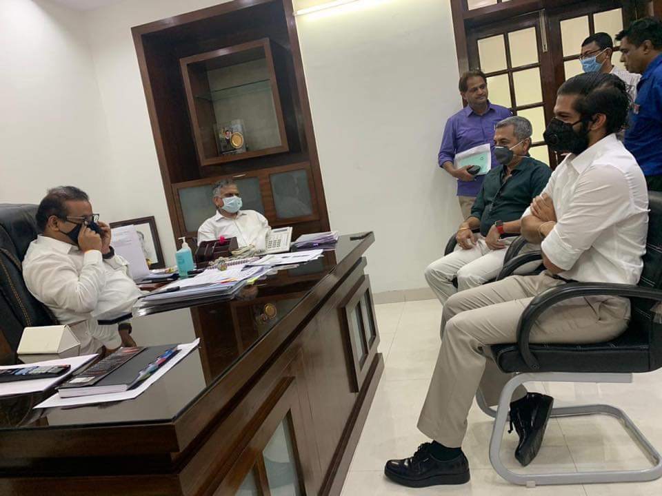 Adarsh Maharashtra | आरोग्यमंत्री राजेश टोपे आणि मनसेचे युवा नेते अमीत ठाकरे यांची चार...