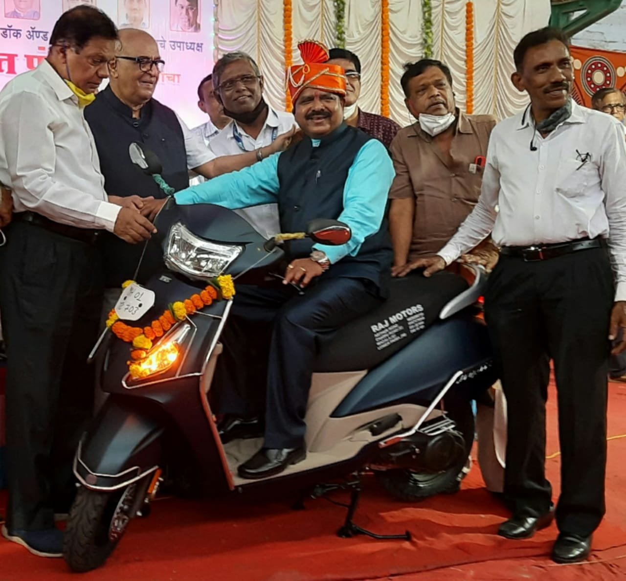 Adarsh Maharashtra | मुंबई पोर्ट ट्रस्टमध्ये विजय पंदिरकर यांचा सेवानिवृत्त सोहळा संपन्न