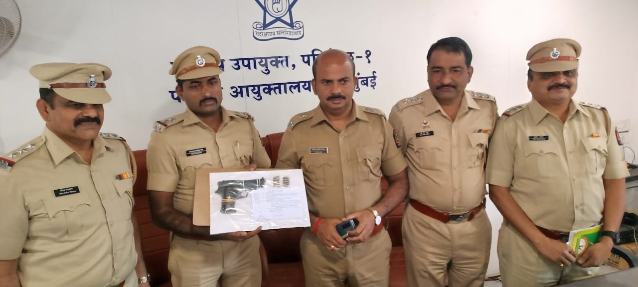 Adarsh Maharashtra | नवी मुंबईतील विविध गुन्ह्या संदर्भात पोलीस उपयुक्त विवेक पानसरे यांची...