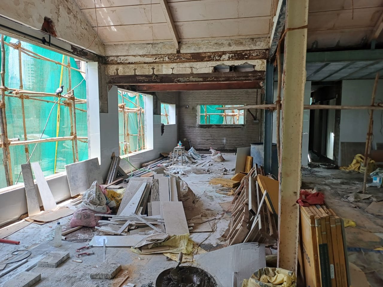 Adarsh Maharashtra | आयोडी सी सी शिवाय गिरगावात इमारतीची दुरुस्ती सरकारी...