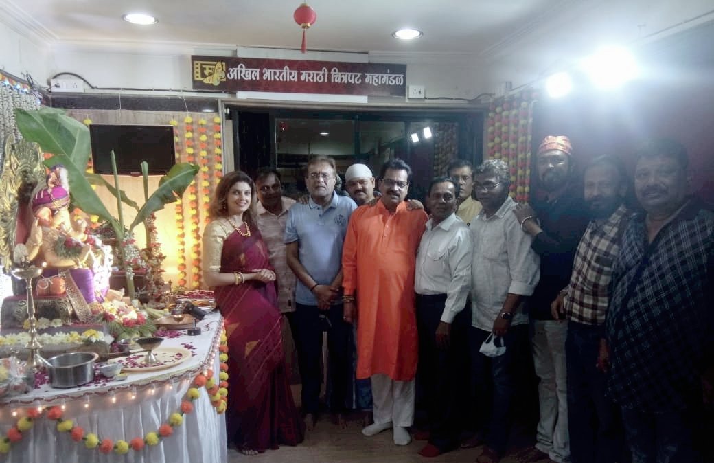 Adarsh Maharashtra | अखिल भारतीय मराठी चित्रपट महामंडळाच्या माघी गणेशोत्सवाला मुंबई एकी...