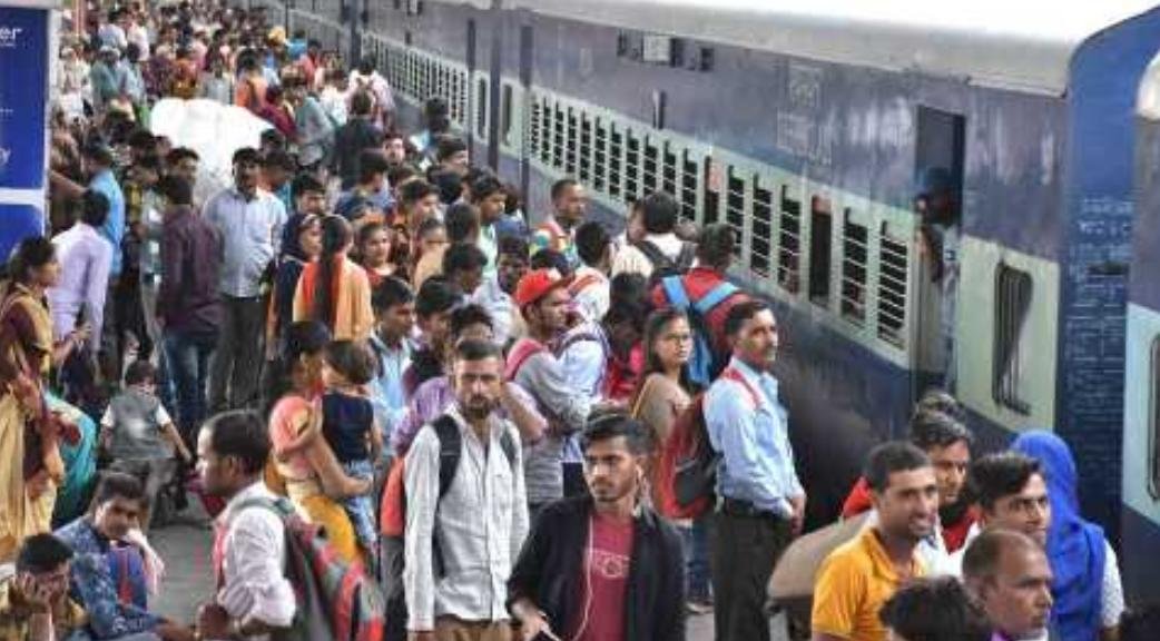 Adarsh Maharashtra | गौरी- गणपती साठी...