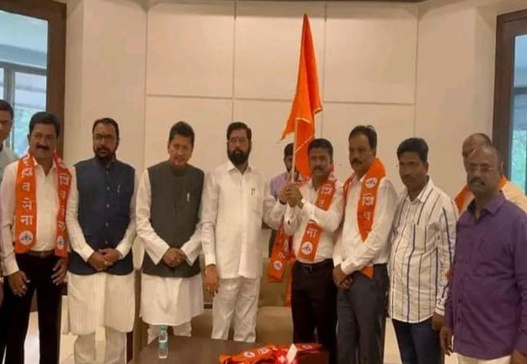 Adarsh Maharashtra | सिंधुदुर्गात दीपक केसरकरांकडून उद्धव ठाकरेंना मोठा धक्का, तीन नेते...