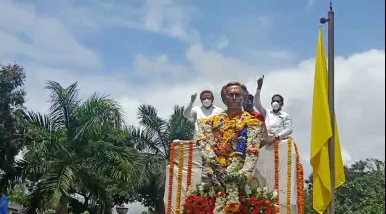 Adarsh Maharashtra | साहित्यरत्न अण्णाभाऊ...