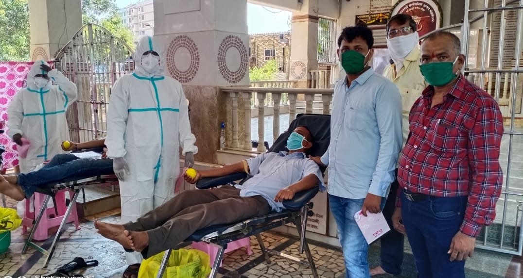 Adarsh Maharashtra | अमित ठाकरे यांच्या वाढदिवसानिमित्त मनसे कार्यकर्त्यानी केले रक्तदान