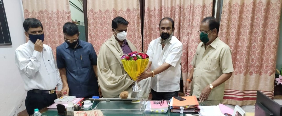 Adarsh Maharashtra | सरस्वती शिक्षण प्रसारक समितीच्या नवनियुक्त शिक्षण उपसंचालकांचा गौरव