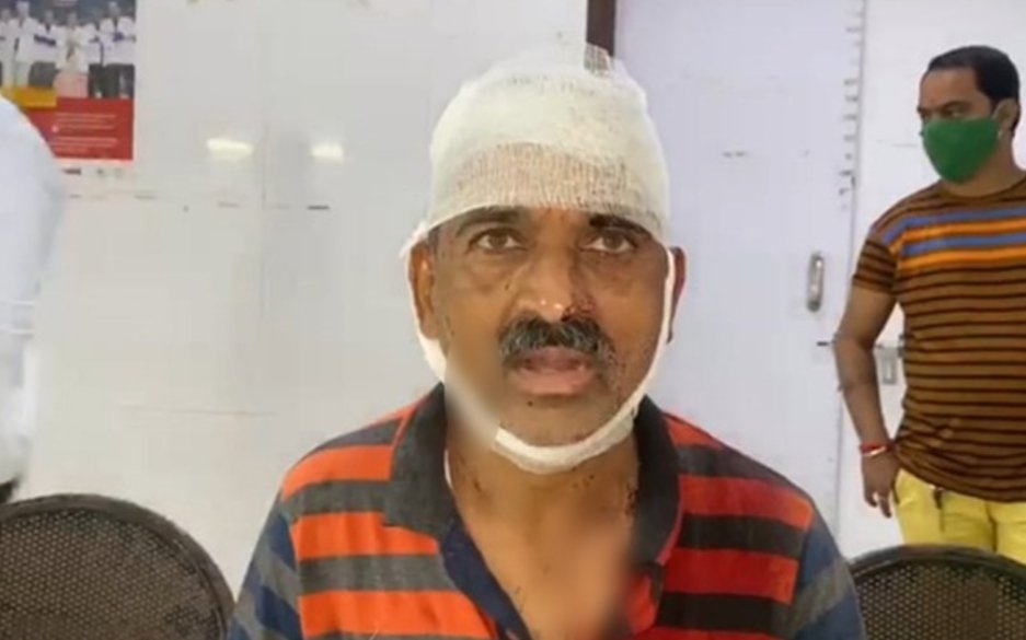 Adarsh Maharashtra | शिवसेनेच्या विभागप्रमुखावर परप्रांतीयाचा प्राणघातक हल्ला