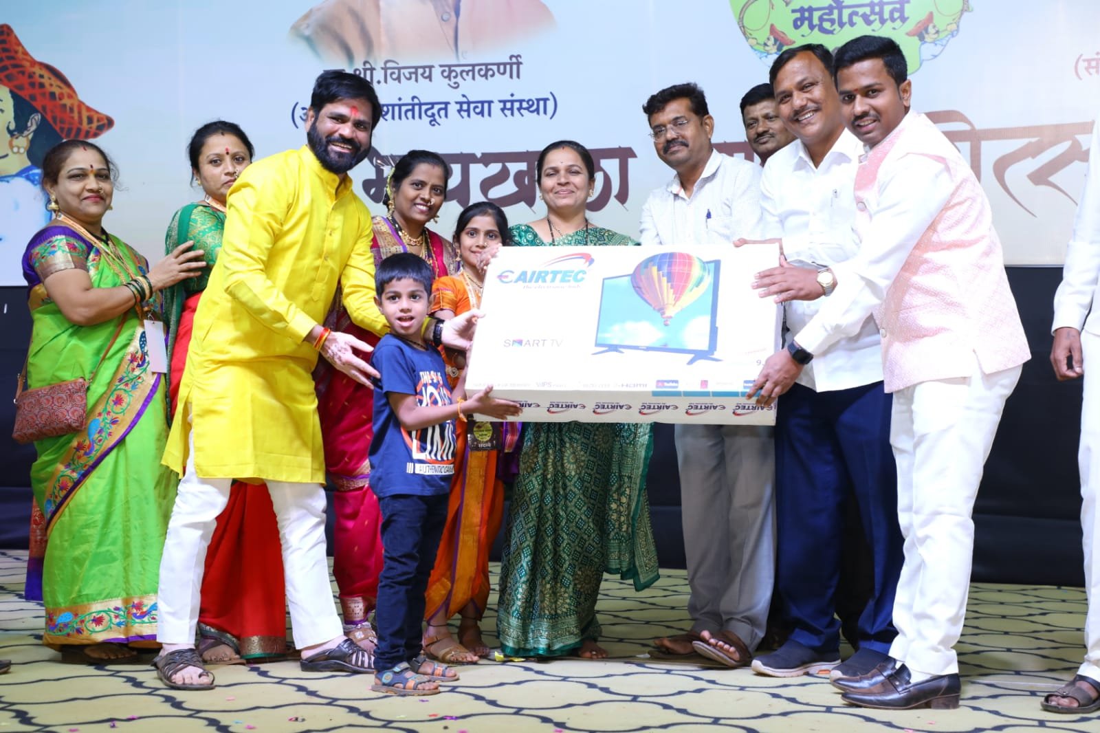 Adarsh Maharashtra | भायखळाकरानी घेतला गुलाबी...