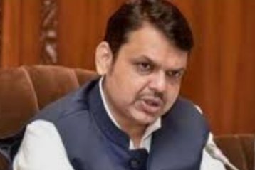 Adarsh Maharashtra | मुंबईत सातत्याने कमी चाचण्यांमुळे मृत्यूसंख्येत वाढ चिंताजनक! देवेंद्र...