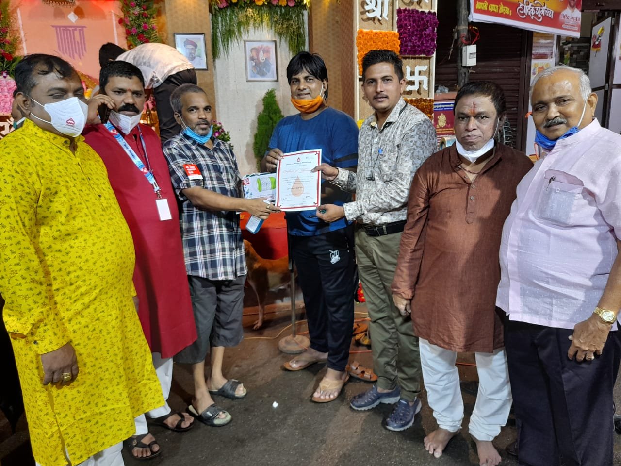 Adarsh Maharashtra | गणेश हिरवे यांनी बजावलं ३० व्या वेळी रक्तदानाच कर्तव्य