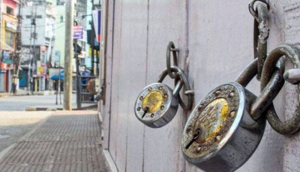 Adarsh Maharashtra | ३१ ऑगस्टपर्यंत लॉकडाउन: शाळा बंदच तर व्यायामशाळा सुरु करण्यास परवानगी;...