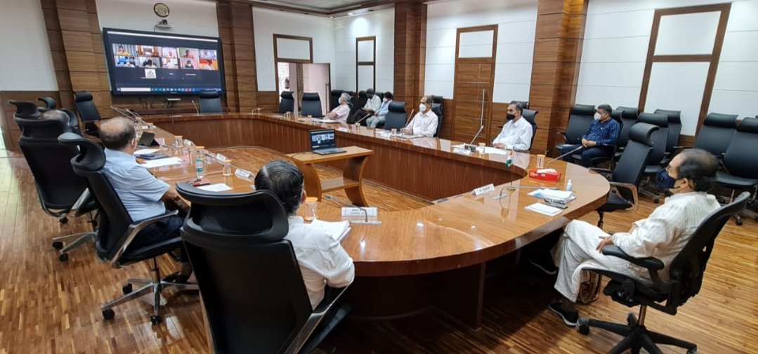 Adarsh Maharashtra | राज्यातील सरपंचांच्या ऑनलाईन मेळाव्यात ‘माझे कुटुंब, माझी जबाबदारी’...