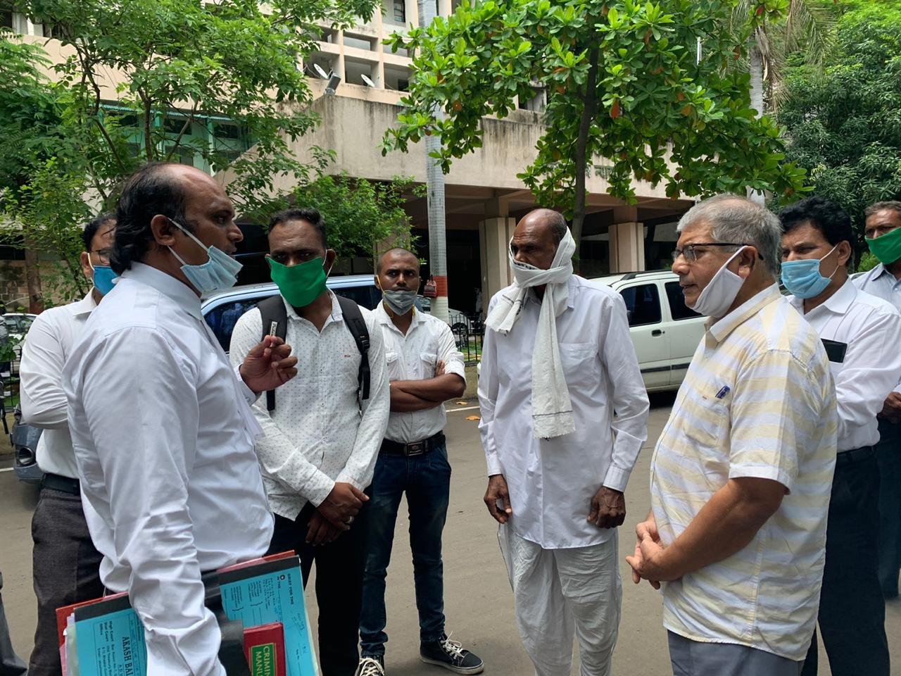 Adarsh Maharashtra | प्रकाश आंबेडकरांनी अरविंद...