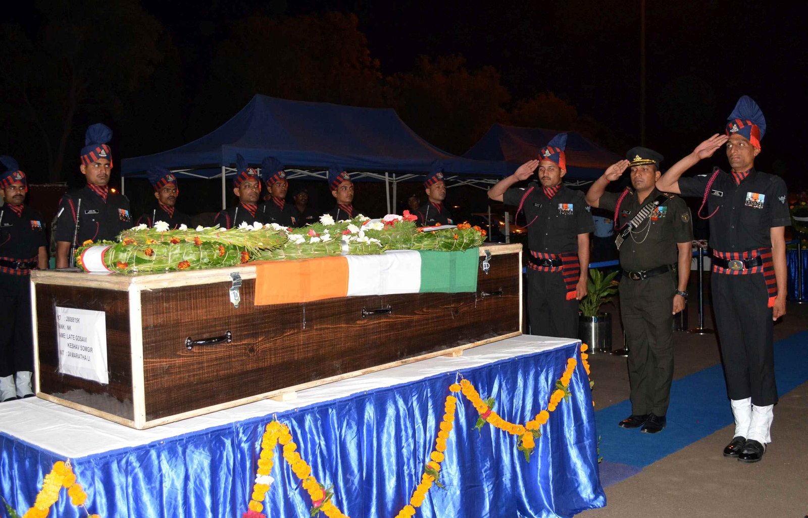 Adarsh Maharashtra | शहीद केशव गोसावी यांना ओझर येथे श्रद्धांजली अर्पण