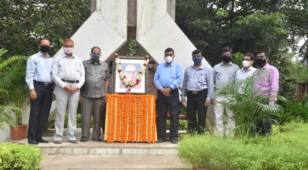 Adarsh Maharashtra | स्वामी रामानंद तीर्थ यांच्या जयंतीनिमित्त विधान भवनात अभिवादन