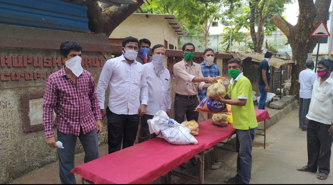 Adarsh Maharashtra | गुरुपुष्यामृत सोसायटीतर्फे म्हाडातील गोरगरिबांना मोफत धान्य वाटप