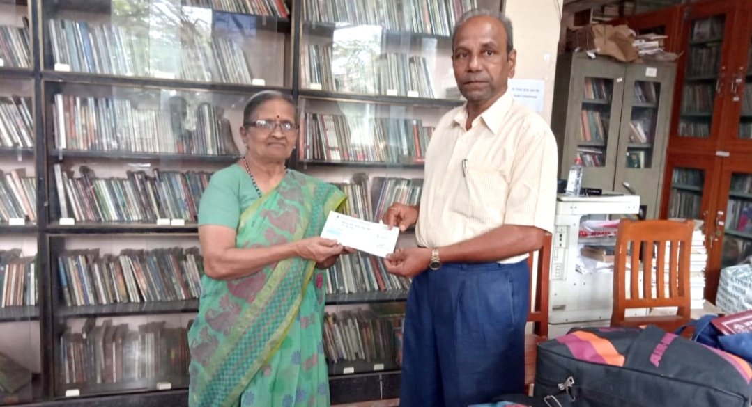 Adarsh Maharashtra | सुप्रसिद्ध ग्रंथपाल कै. सुधा भट स्मरणार्थ  टिळक वाचनालयाच्या समृद्धीसाठी...