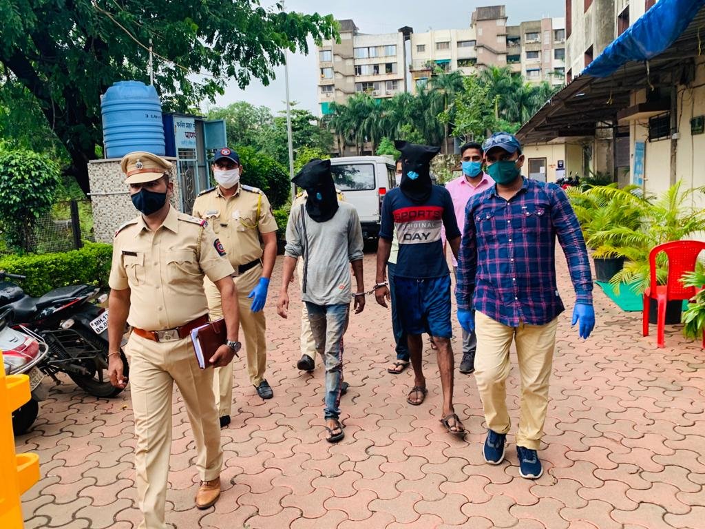 Adarsh Maharashtra | पनवेल : वाहनचालकांना लुटणाऱ्या सराईत टोळीला पनवेल शहर पोलिसांनी केले...