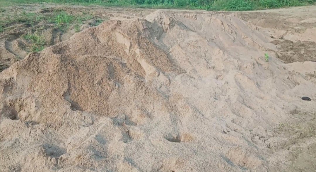 Adarsh Maharashtra | गोंडपीपरी तालुक्यात रेती...