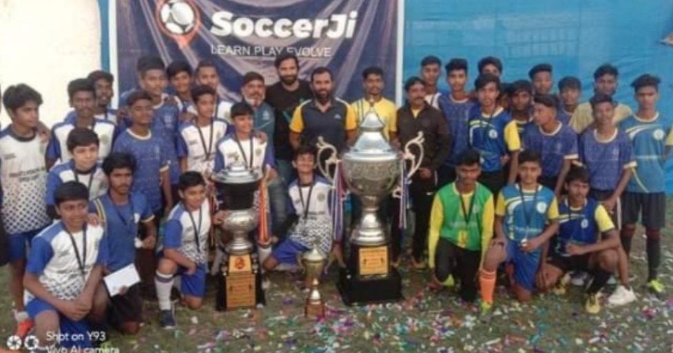 Adarsh Maharashtra | किंगस्टार स्पोर्ट्स अकॅडमीे आयोजीत दिएगो मेरोडना फुटबॉल चॅम्पियन चषक...