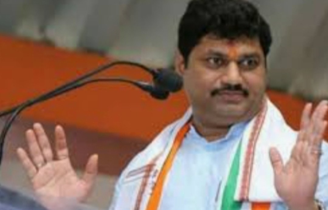 Adarsh Maharashtra | महापरिनिर्वाण दिनी लाईव्ह सोहळ्याच्या माध्यमातून अभिवादन करावे- धनंजय...