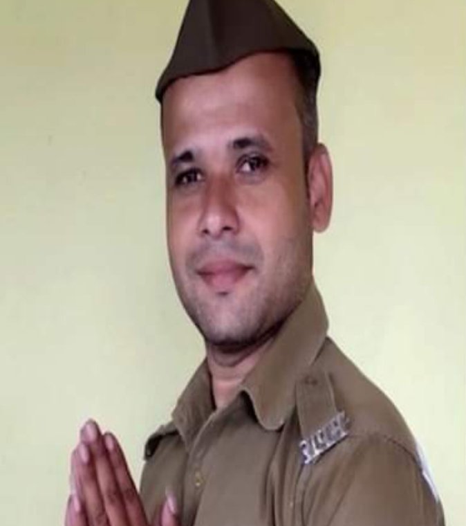 Adarsh Maharashtra | ठाकरे सरकार शिवसेनेला  ...