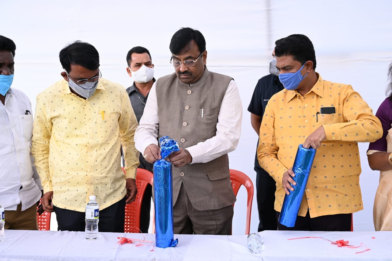 Adarsh Maharashtra | कार्याचे मूल्यांकन करणारी...