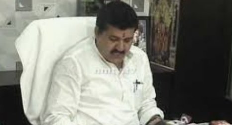 Adarsh Maharashtra | खाजगी वने, पुनर्स्थापित शेतजमिनींना तारेचे कुंपण करता येणार - संजय राठोड