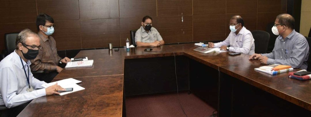 Adarsh Maharashtra | ऊर्जा विभागात होणार महा-भरती 'महापारेषण'मध्ये होणार 8500 पदांवर भरती