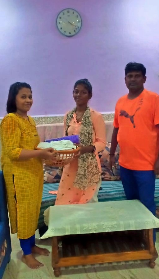 Adarsh Maharashtra | विक्रोळी विधानसभा महिला काँग्रेस कमिटी तर्फे अस्मा शेखचा सत्कार