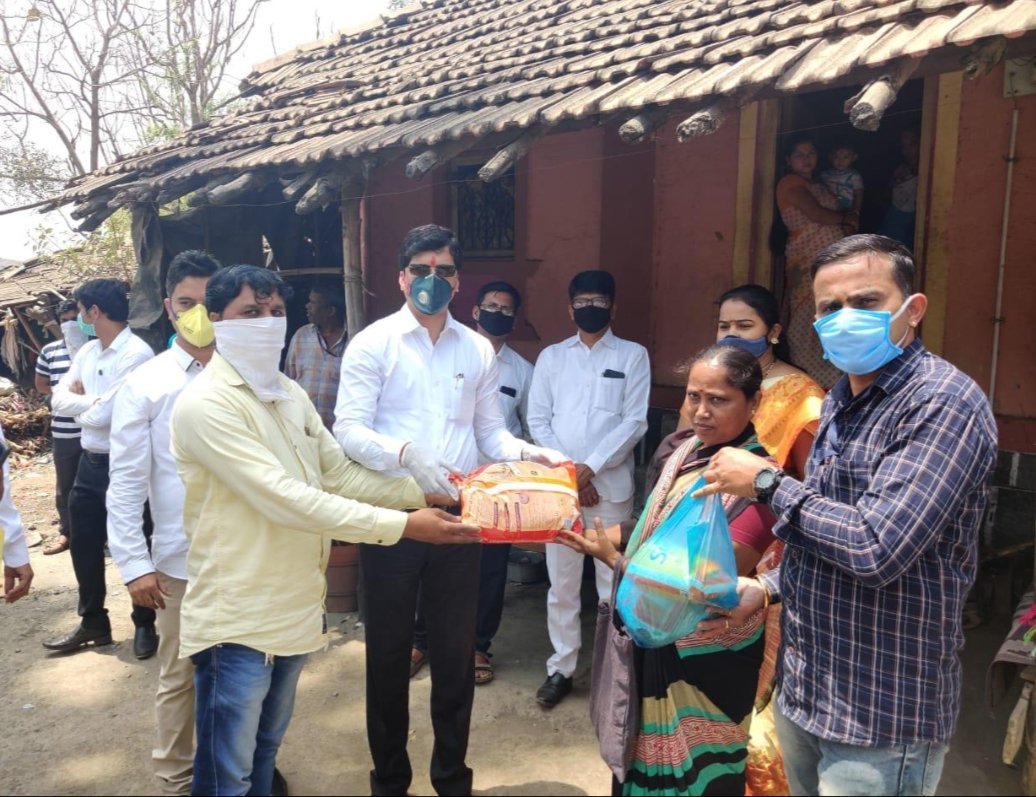 Adarsh Maharashtra | कर्जतचे आमदार महेंद्रशेठ थोरवेंचा वाढदिवस, मात्र  आमदार अन्नधान्य वाटपात...